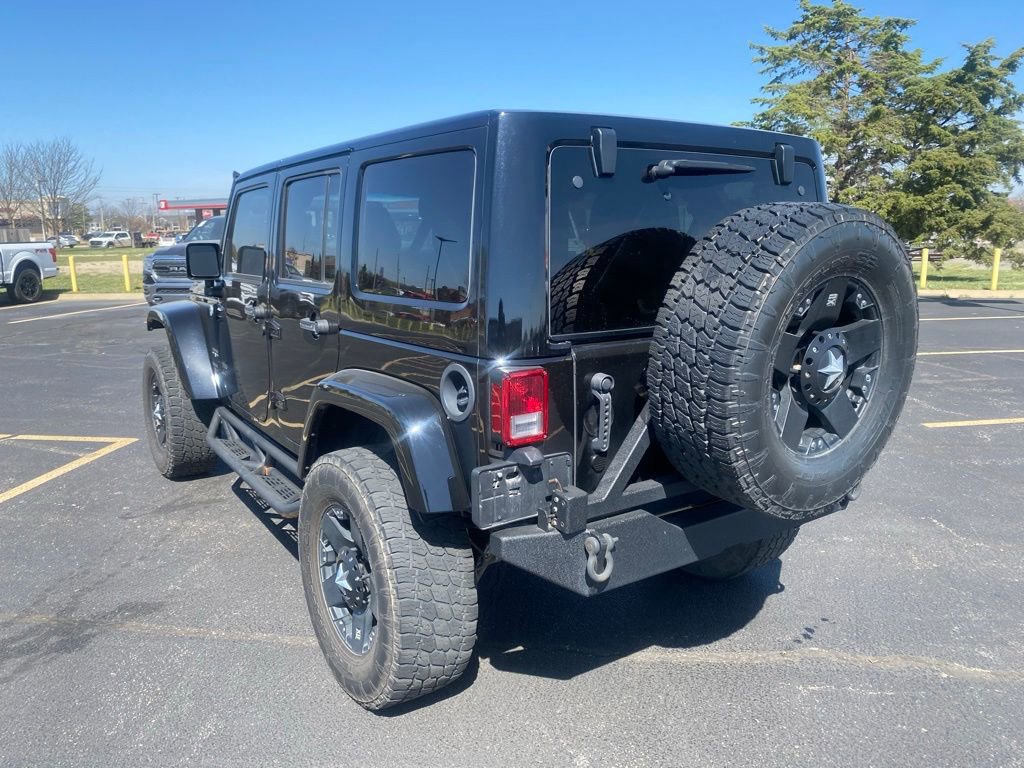 Used 2017 Jeep Wrangler Unlimited Sahara w/ Connectivity Group image 7