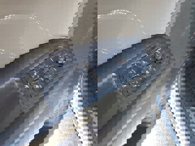 Used 2022 Volkswagen Atlas Cross Sport SEL R-Line image 24