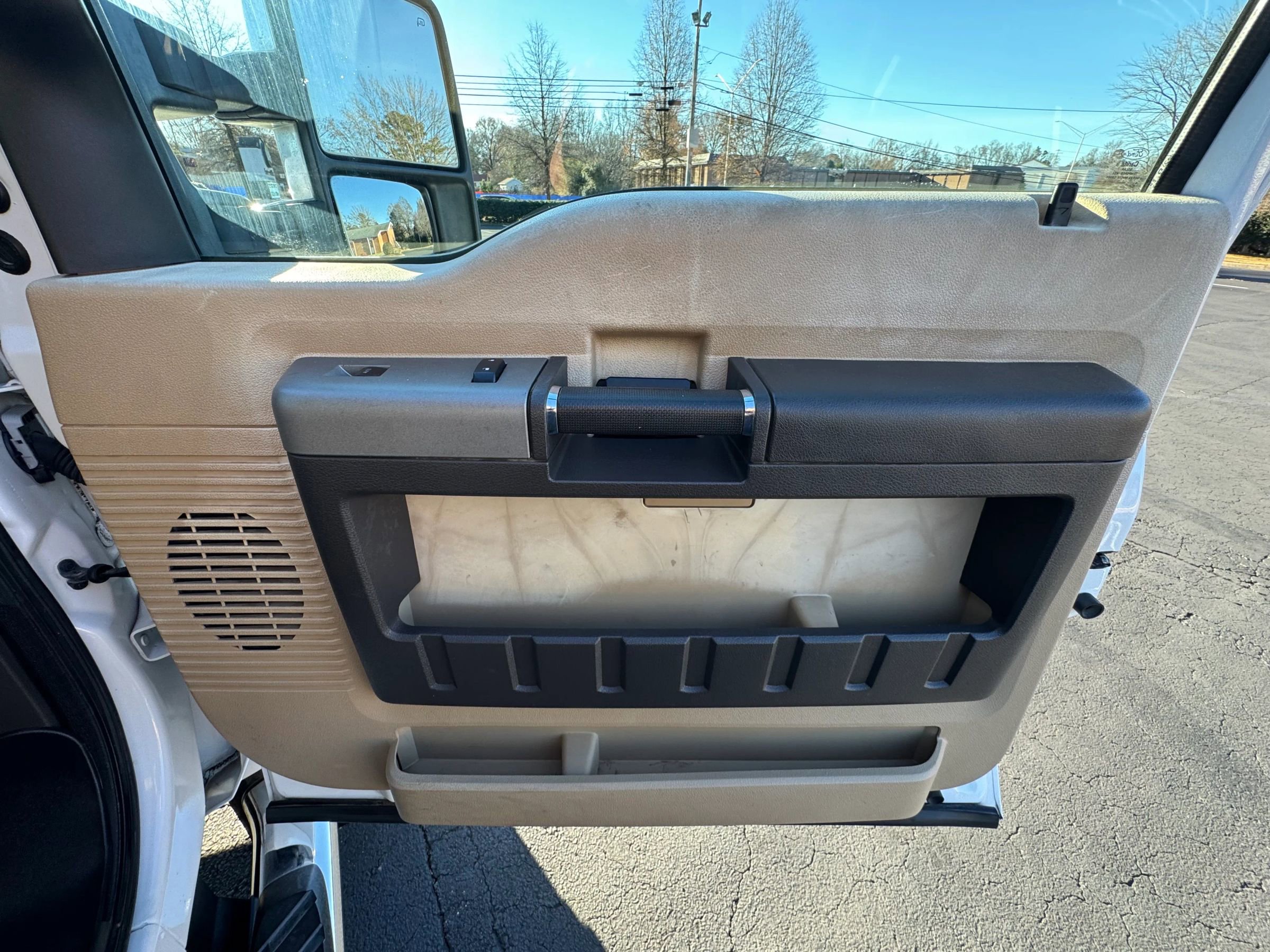 Used 2015 Ford F450 Lariat w/ Lariat Interior Package image 21