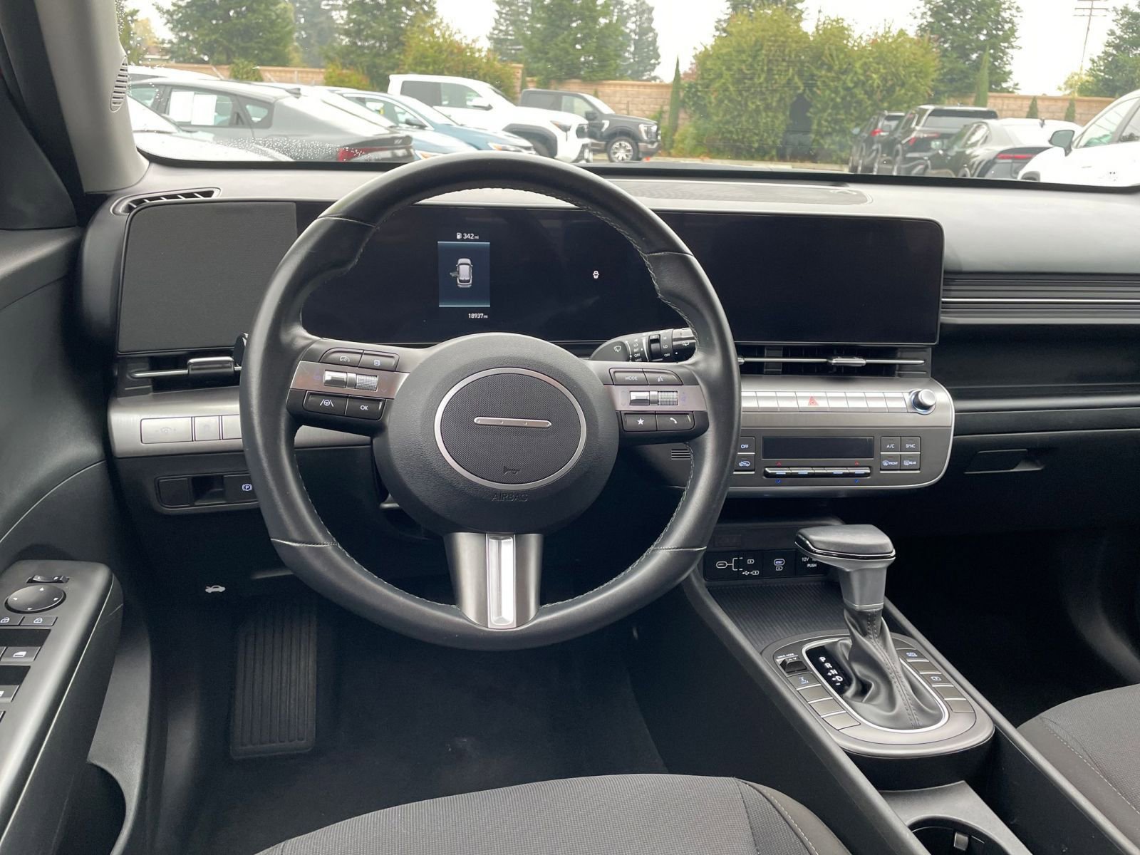 Used 2025 Hyundai Kona SEL image 28