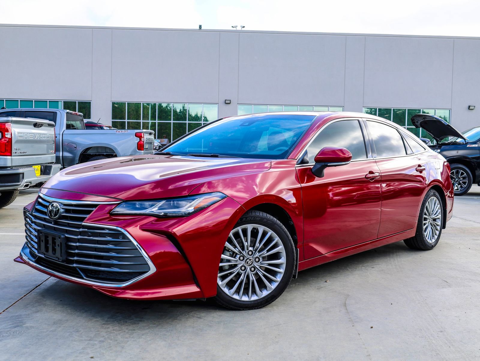 Used 2022 Toyota Avalon Limited w/ Advanced Safety Package FWD image 1