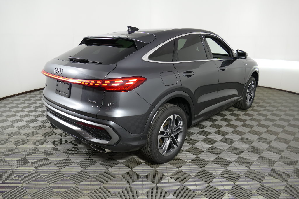 New 2026 Audi Q5 Premium Plus AWD/4WD image 3