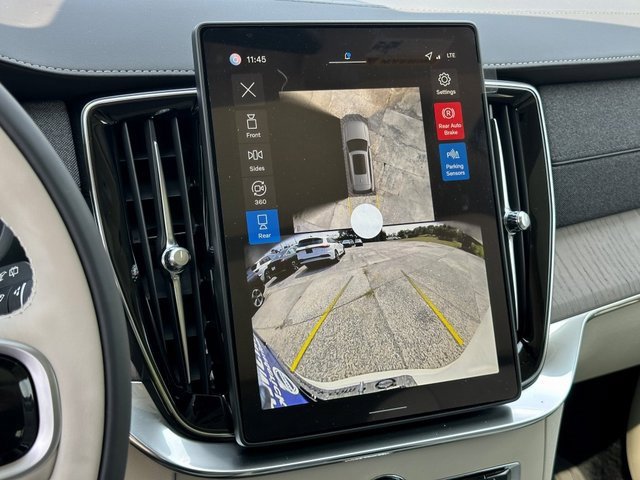 New 2026 Volvo XC90 B6 Ultra image 28