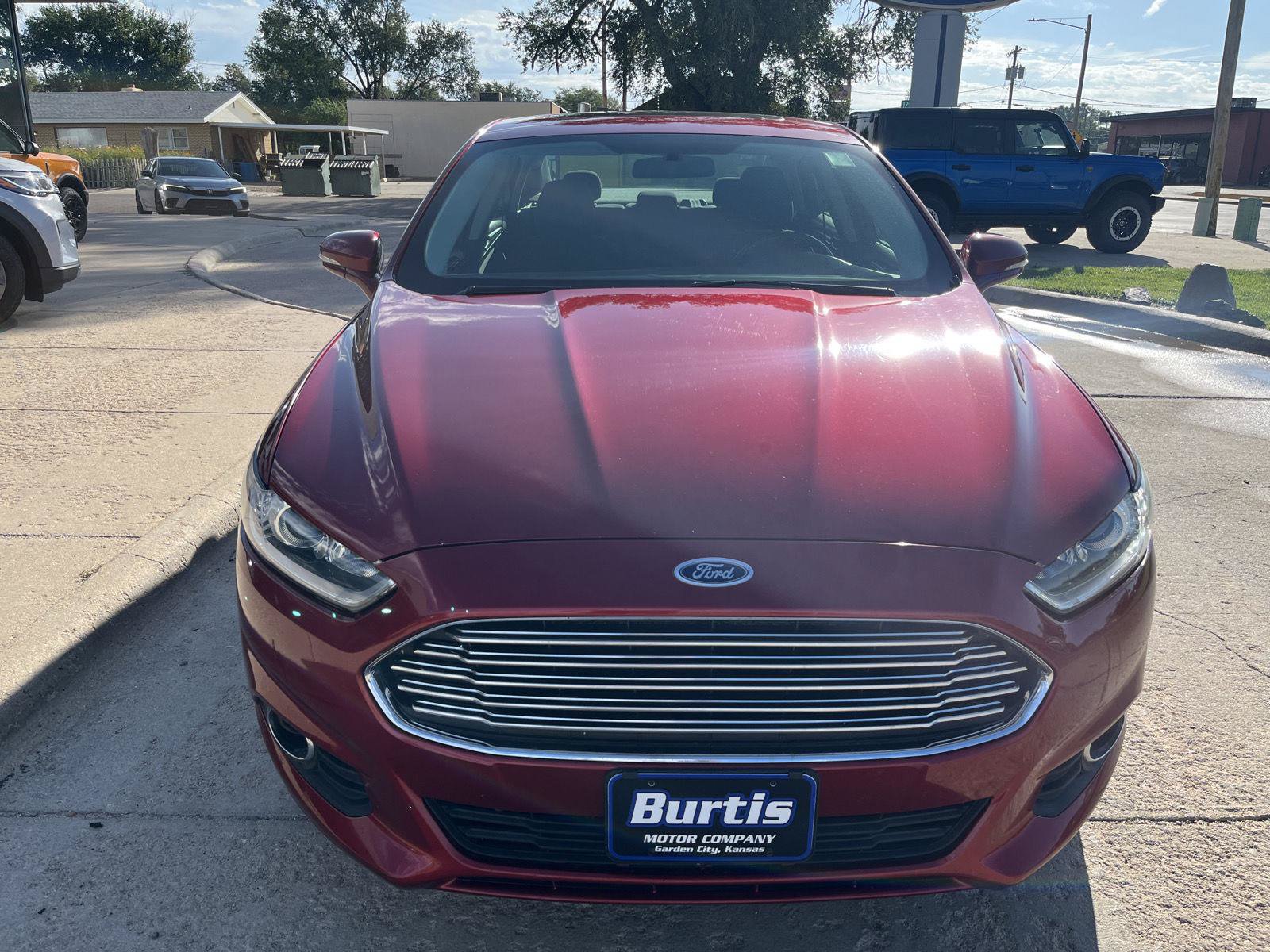 Used 2014 Ford Fusion SE FWD image 3