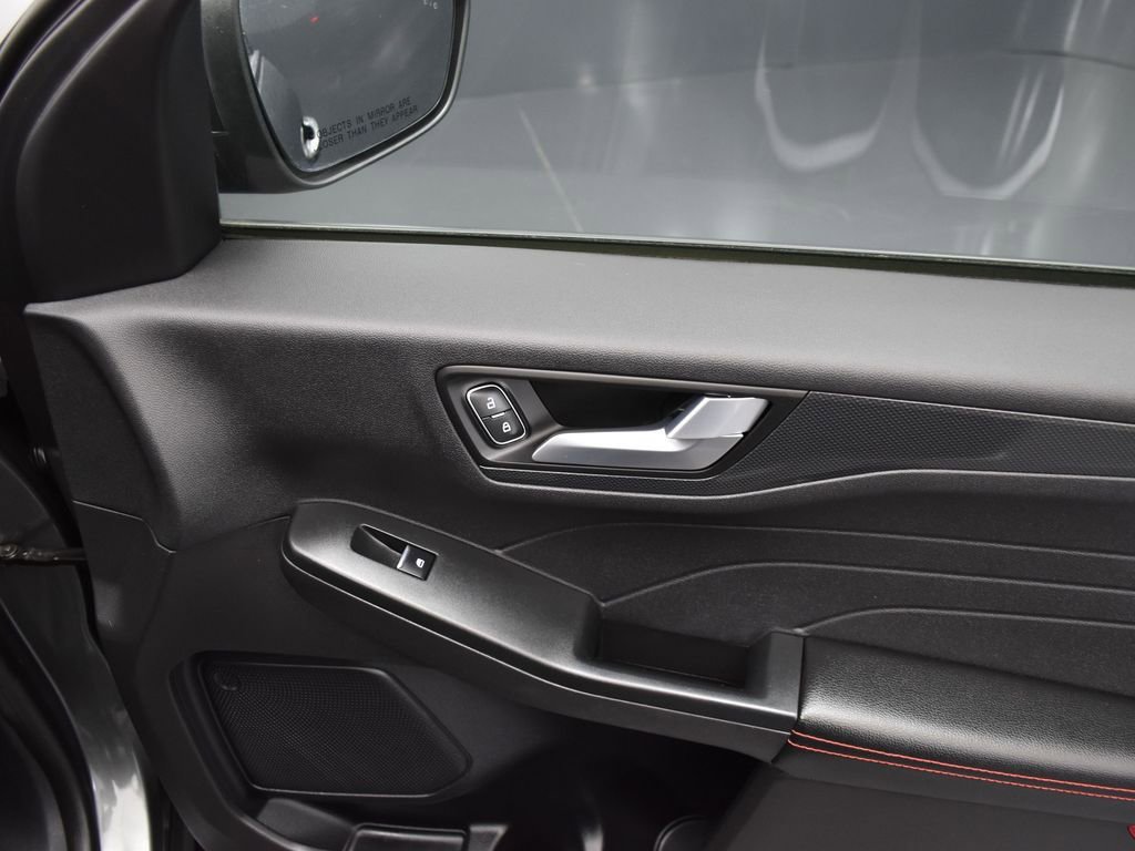 Used 2023 Ford Escape ST-Line image 28