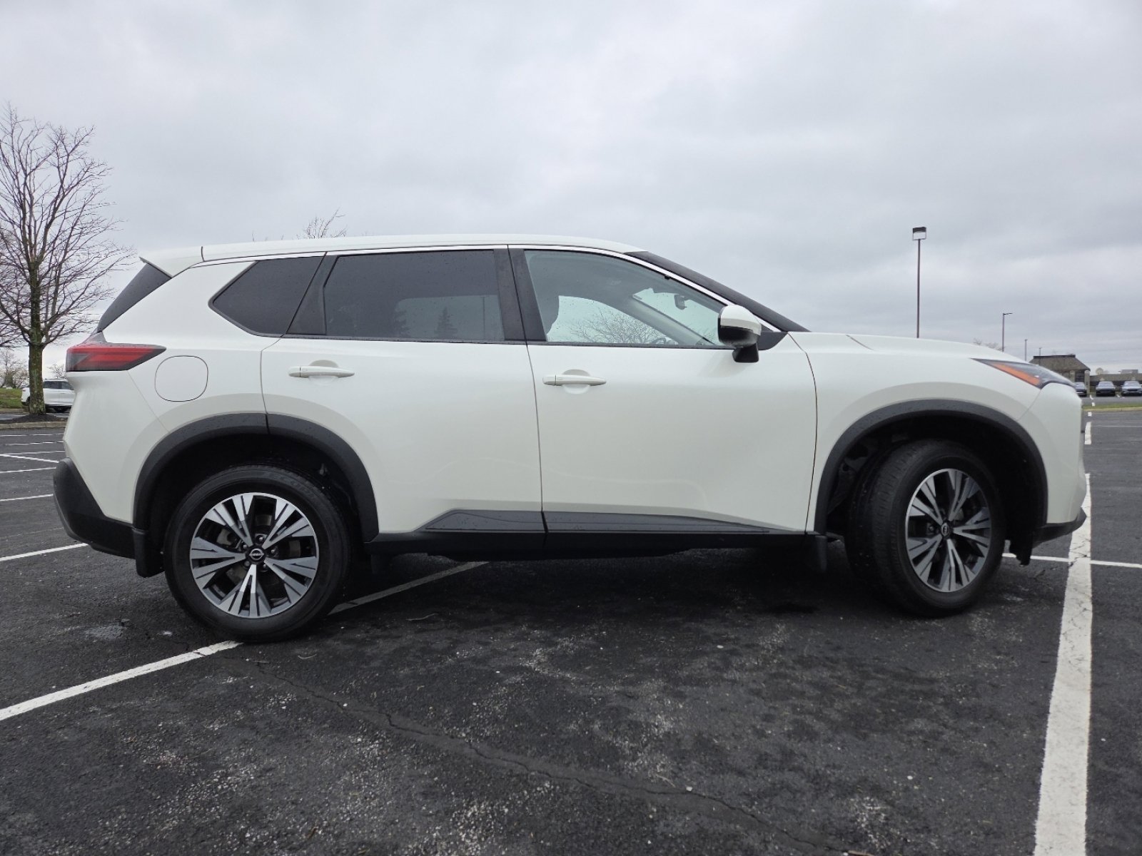 Used 2023 Nissan Rogue SV AWD/4WD image 18