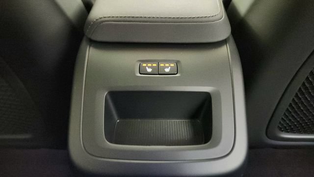 New 2026 Volvo XC60 B5 Plus w/ Climate Package AWD/4WD image 31