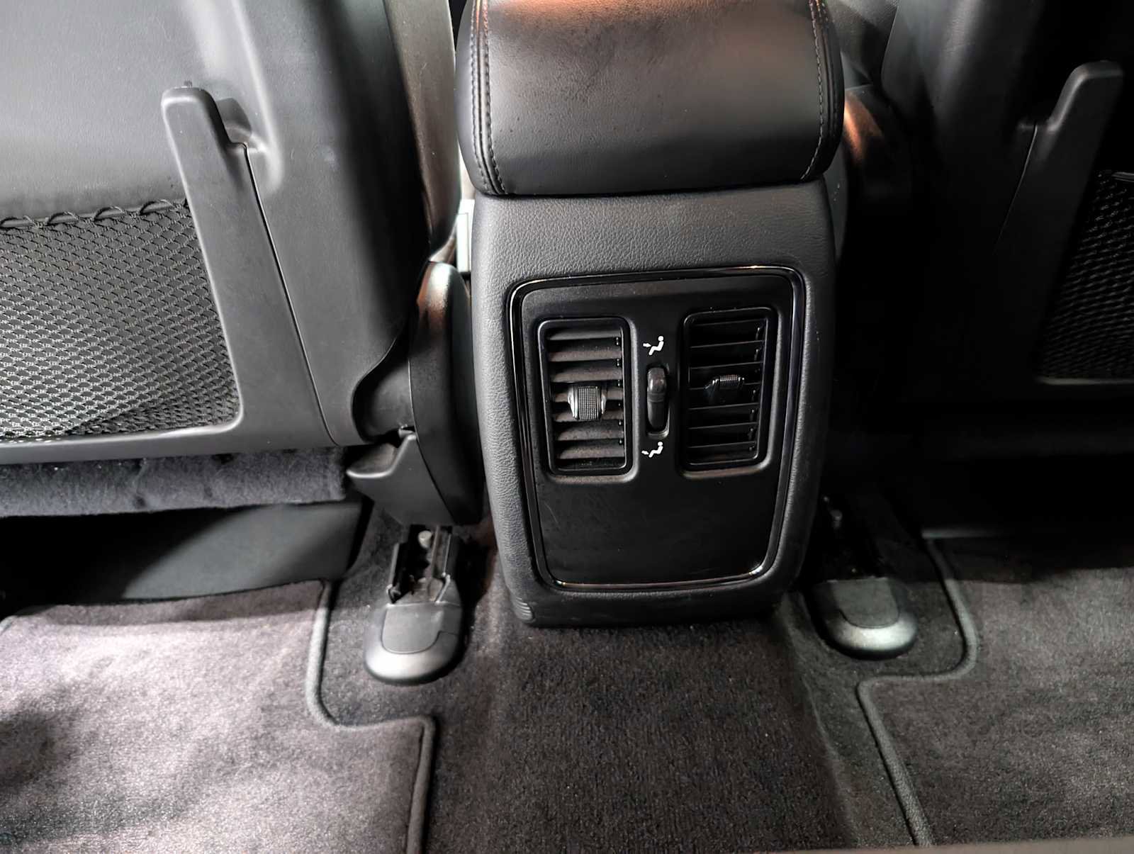 Used 2019 Jeep Grand Cherokee Laredo image 21