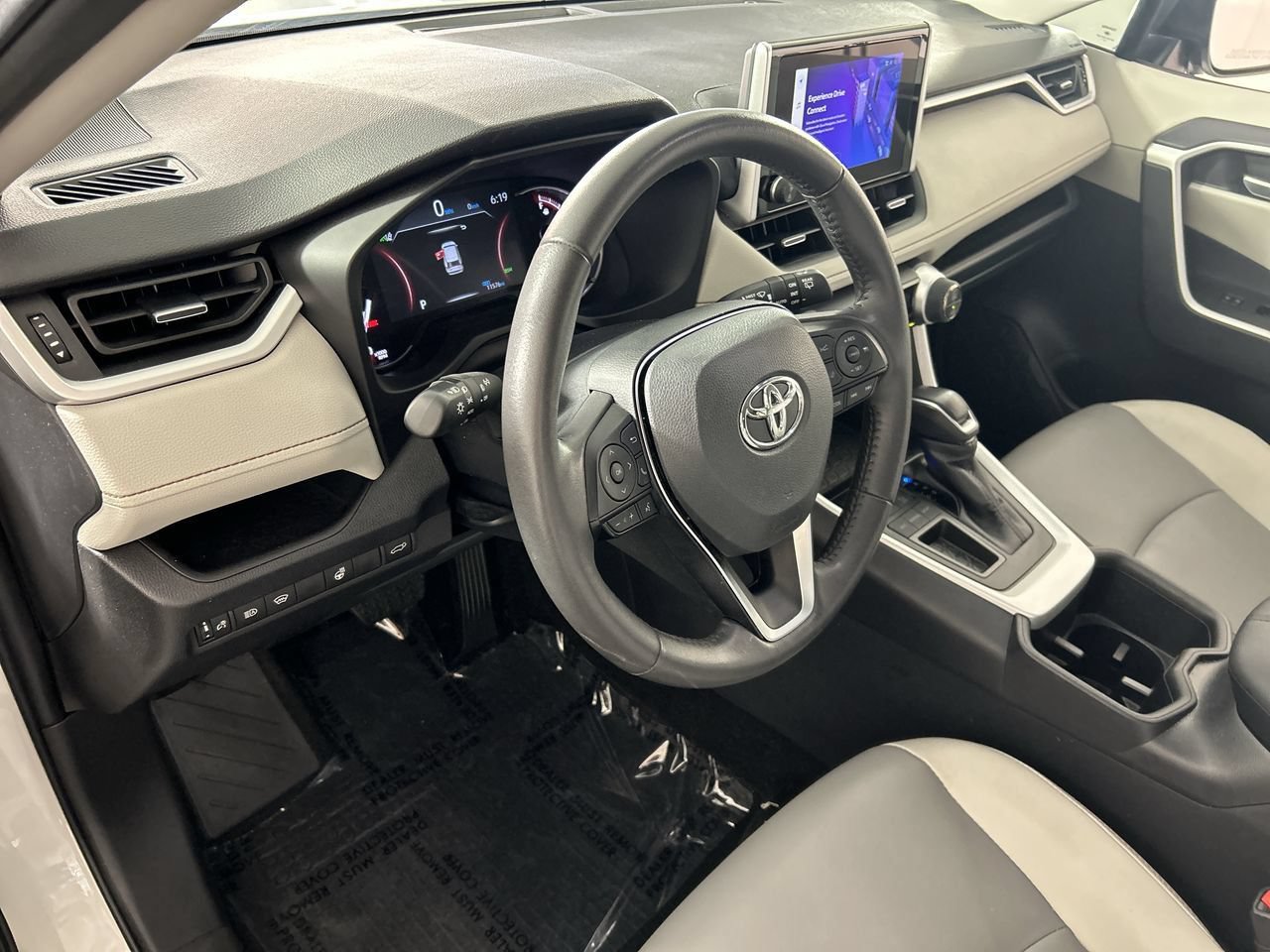 Used 2025 Toyota RAV4 XLE Premium w/ Weather Package FWD image 13