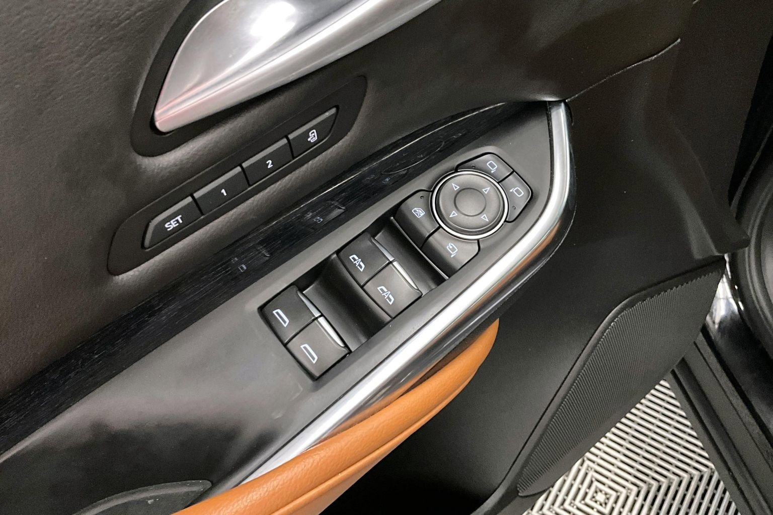 Used 2025 Cadillac XT4 Sport AWD/4WD image 40