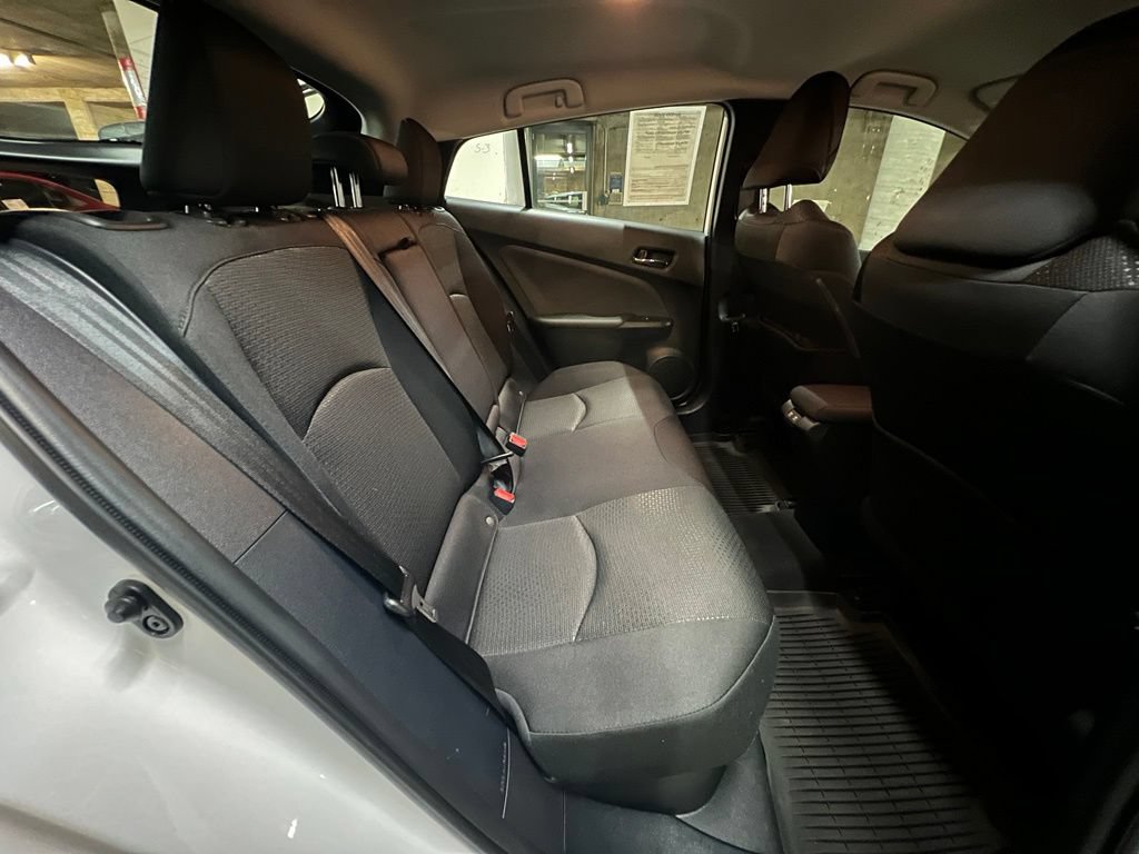 Certified 2022 Toyota Prius LE FWD image 17