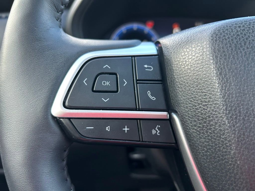 Certified 2025 Toyota Grand Highlander AWD image 22