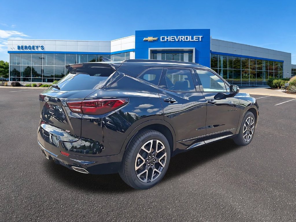 New 2026 Chevrolet Blazer RS w/ Driver Confidence II Package AWD/4WD image 3
