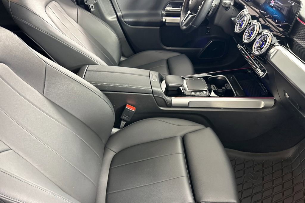 Certified 2023 Mercedes-Benz EQB 300 4MATIC image 21