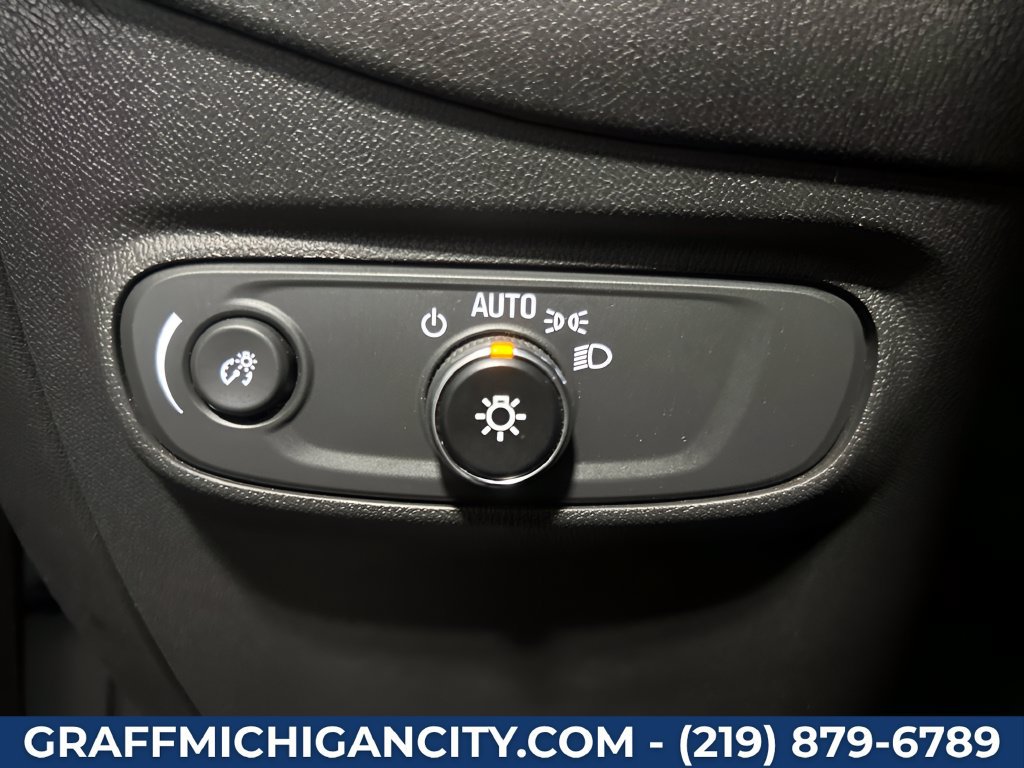 Used 2024 Chevrolet Equinox RS w/ RS Leather Package AWD/4WD image 39
