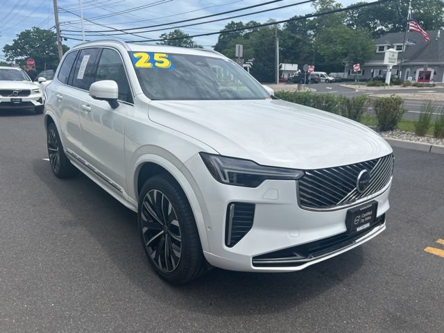 Certified 2025 Volvo XC90 B6 Plus AWD/4WD image 6