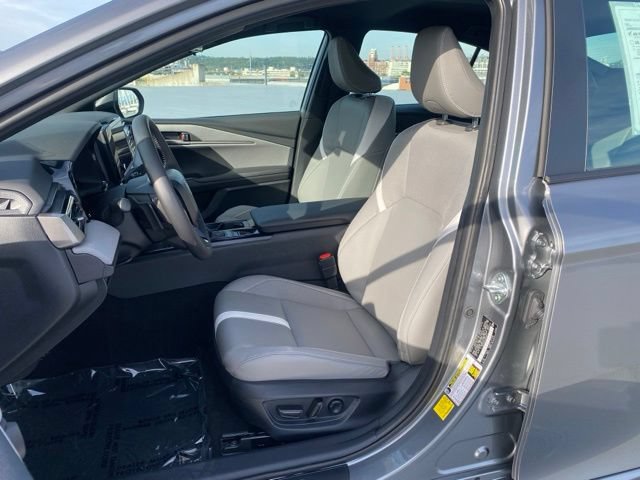 Used 2025 Toyota Camry SE AWD/4WD image 15