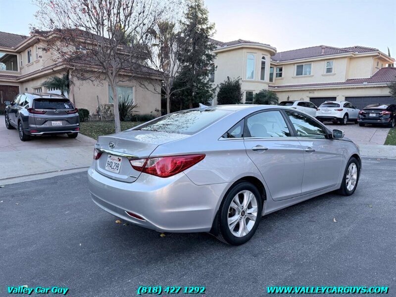 Used 2011 Hyundai Sonata Limited w/ Navigation Pkg 5 FWD image 5