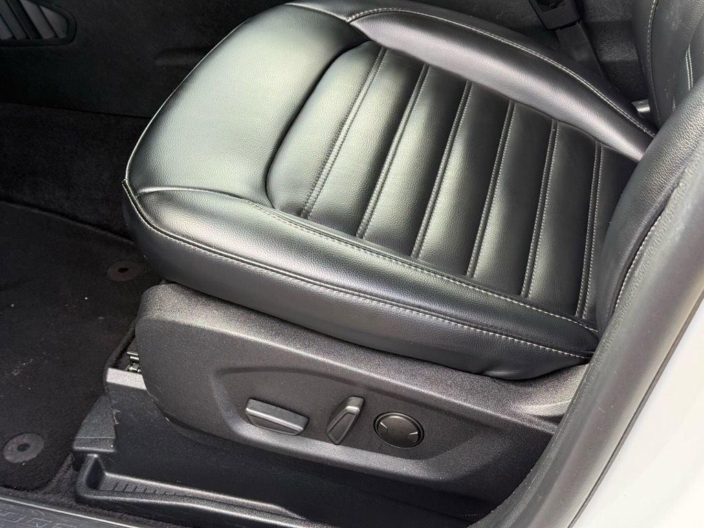 Used 2024 Ford Edge SEL image 15