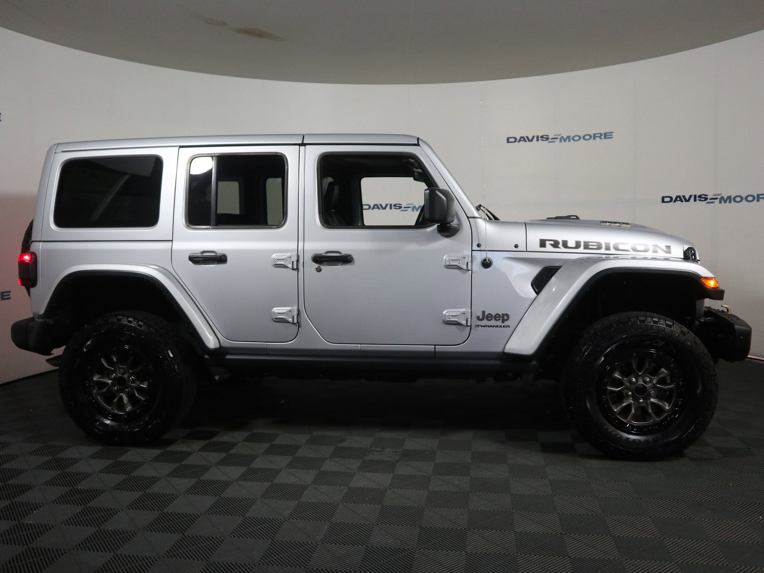 Used 2023 Jeep Wrangler Unlimited Rubicon 392 w/ Trailer Tow Package image 4