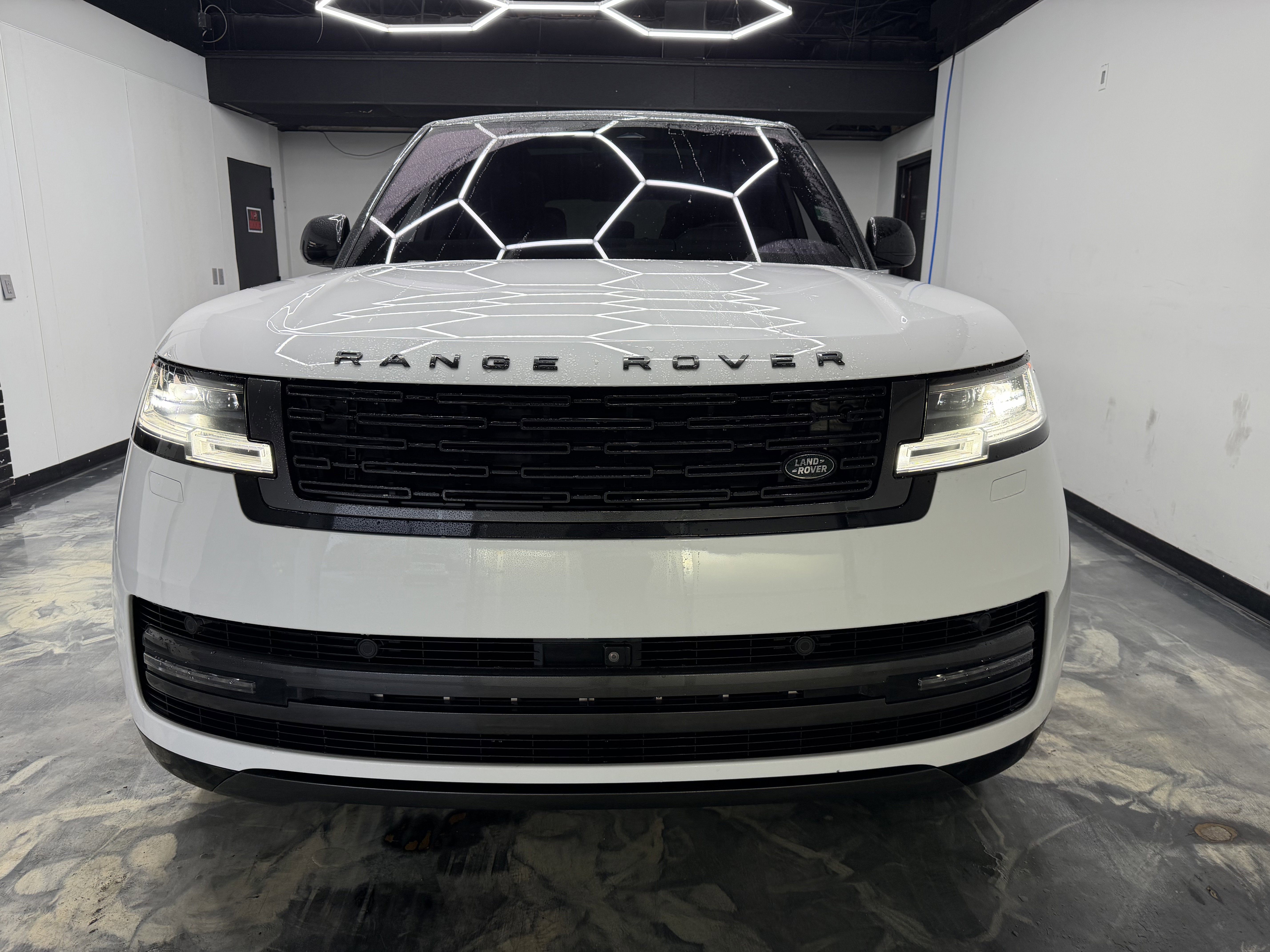 Used 2023 Land Rover Range Rover SE AWD/4WD image 8