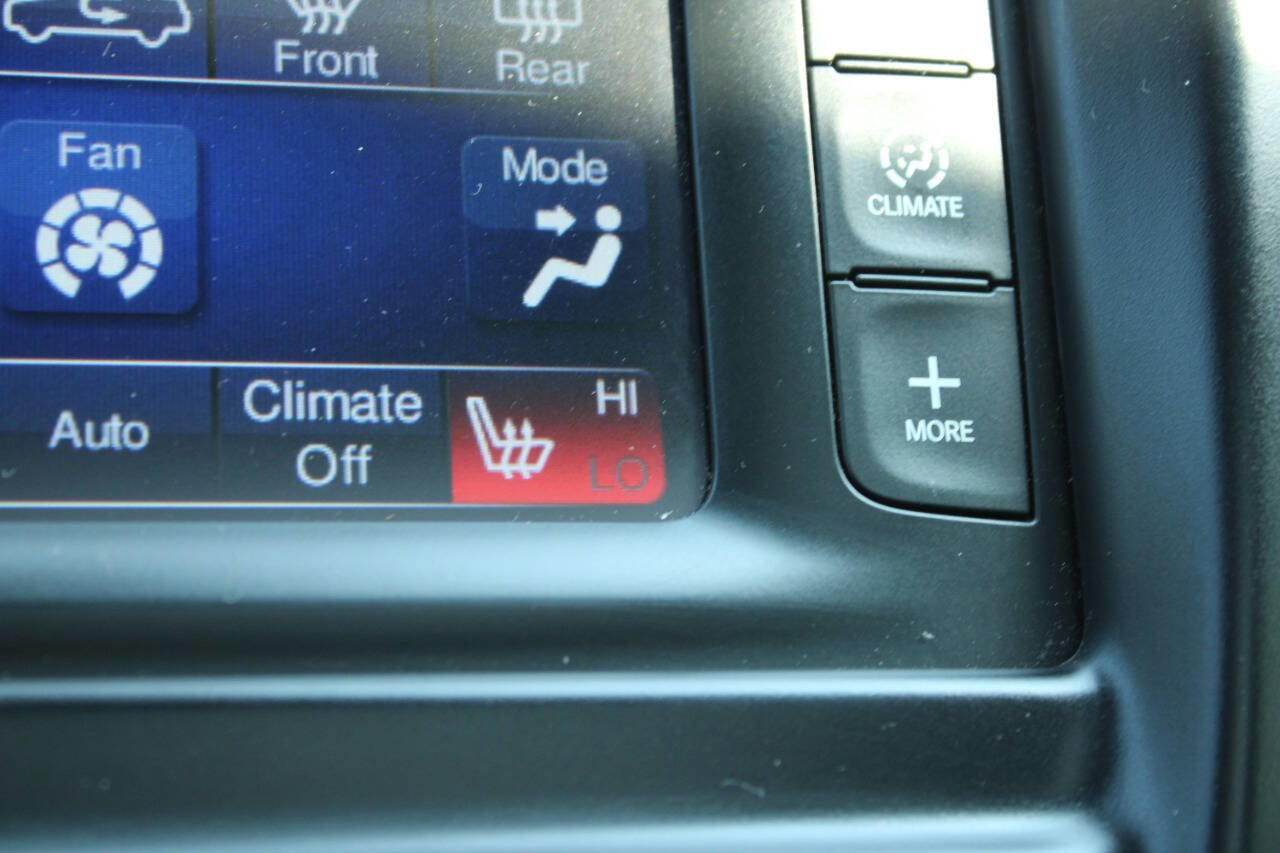 Used 2015 Chrysler 200 S w/ Comfort Group image 23