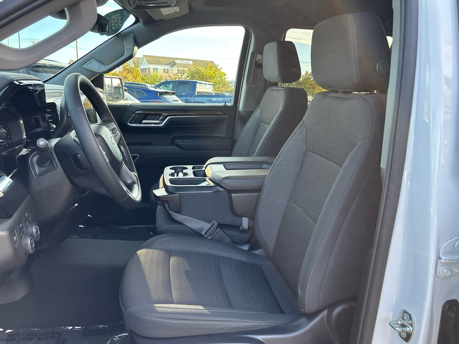 Certified 2024 Chevrolet Silverado 1500 LT AWD/4WD image 9