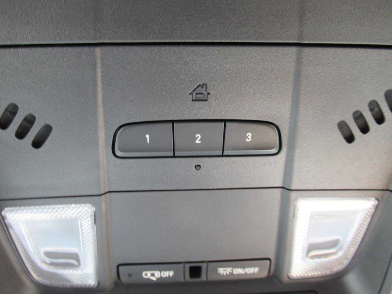 Used 2023 Chevrolet Equinox Premier FWD image 29