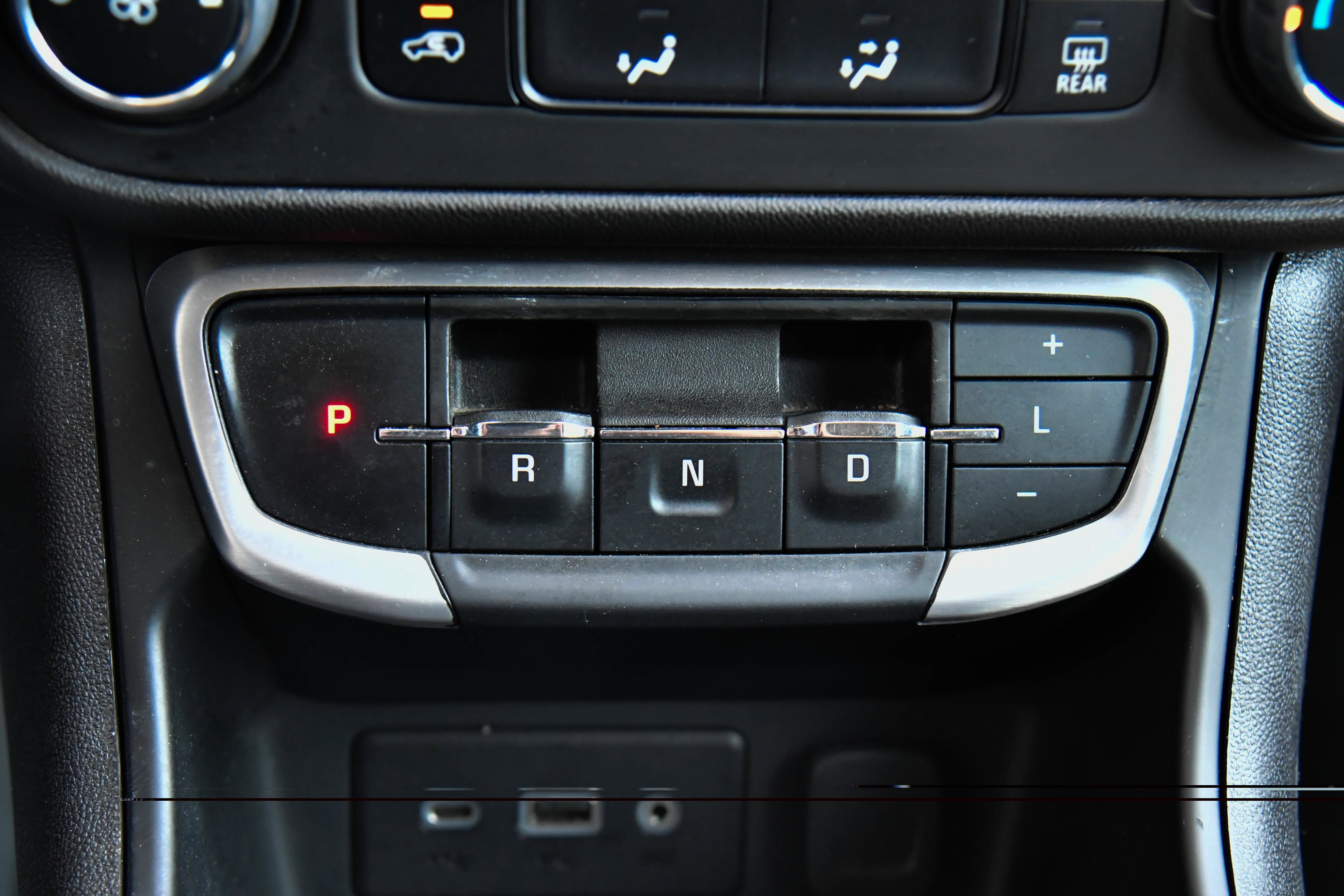 Used 2024 GMC Terrain SLE FWD image 22