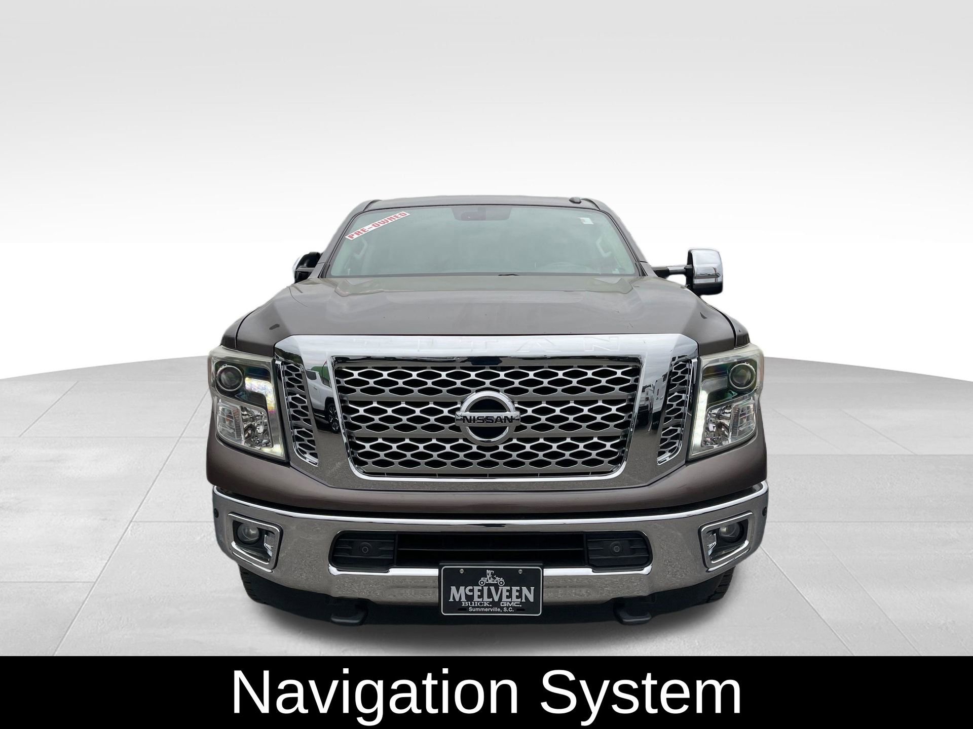 Used 2016 Nissan Titan SL image 2