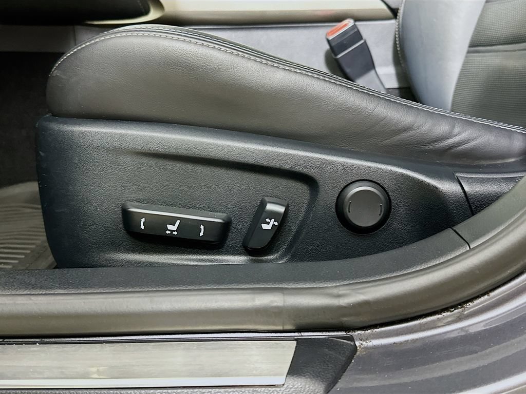 Used 2015 Lexus IS 250 RWD image 23
