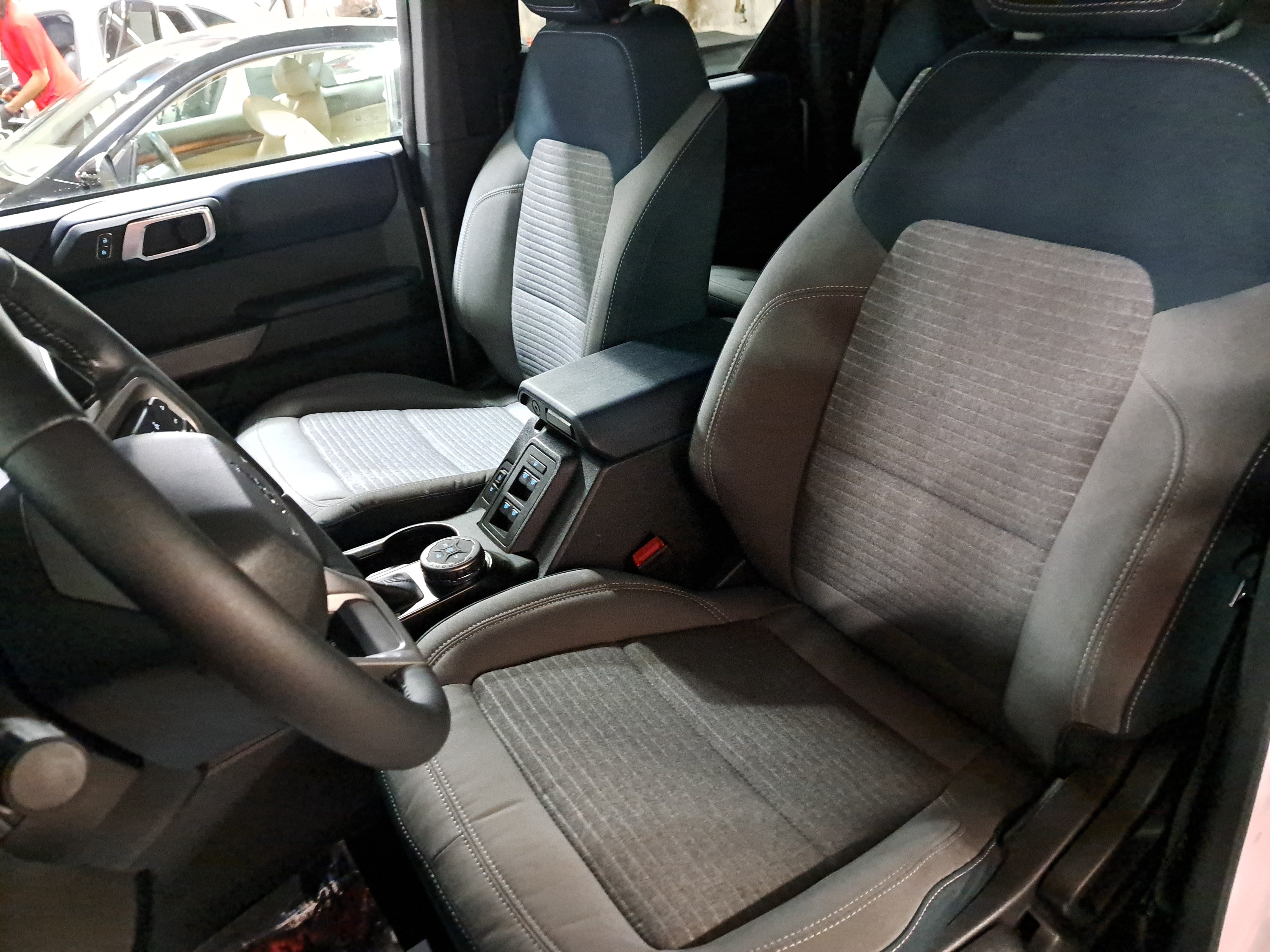 Used 2022 Ford Bronco Outer Banks AWD/4WD image 15