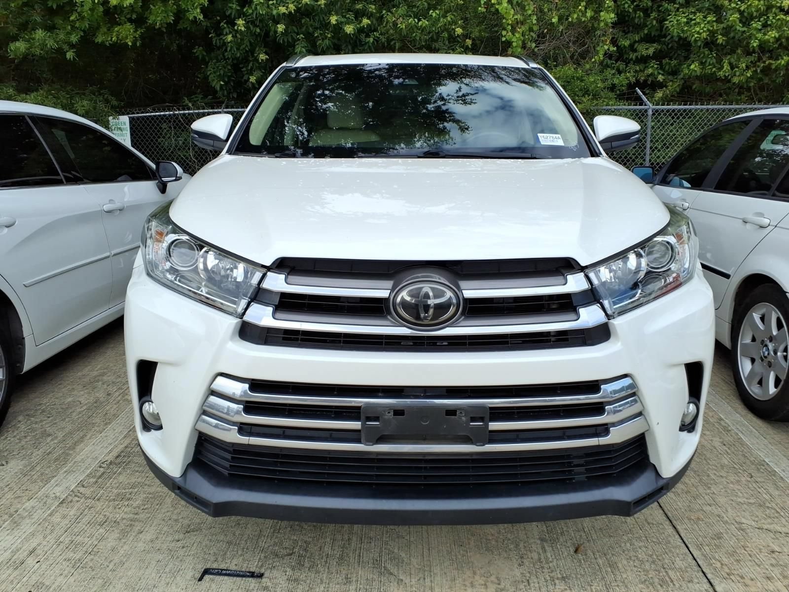 Certified 2018 Toyota Highlander Limited FWD image 3