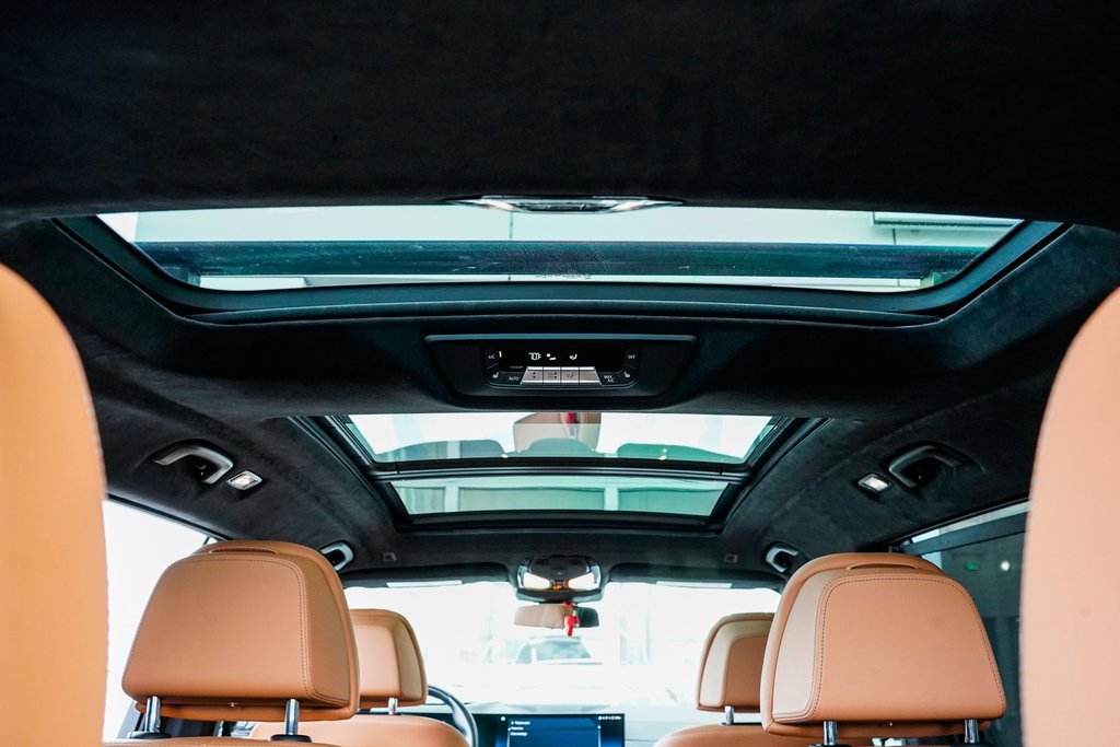 Used 2023 BMW X7 xDrive40i w/ Executive Package image 22