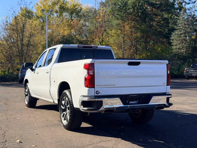 Used 2024 Chevrolet Silverado 1500 LT AWD/4WD image 6