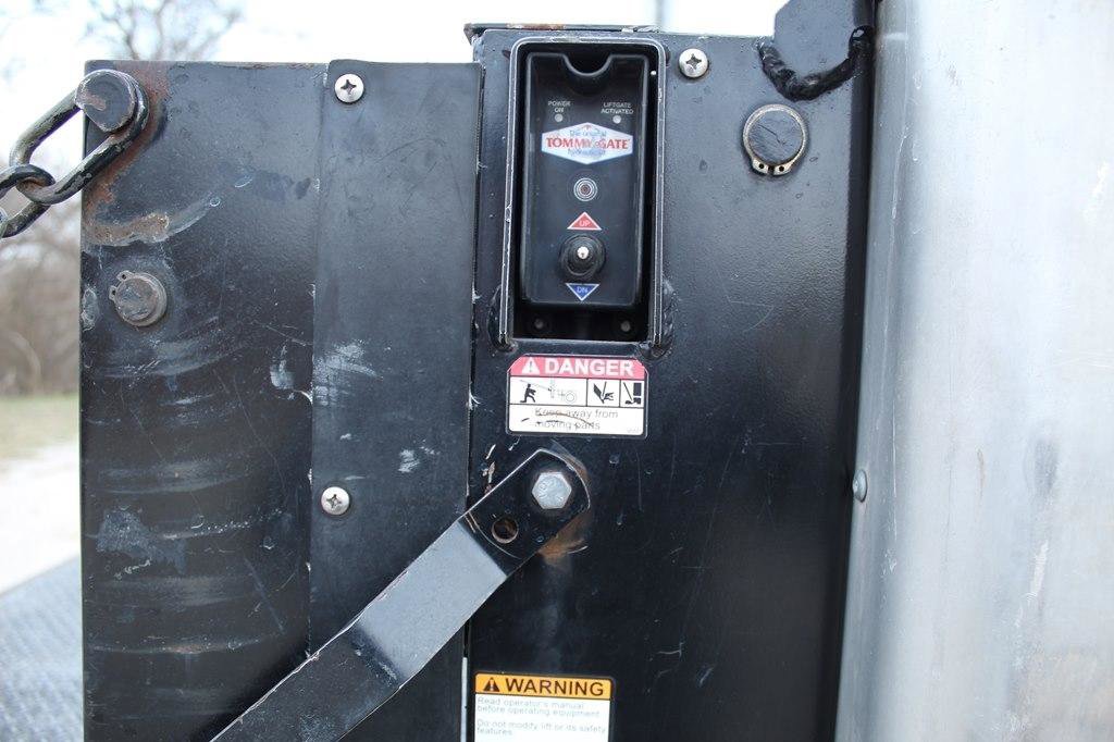 Used 2019 Chevrolet Express 3500 w/ Power Convenience Package image 10