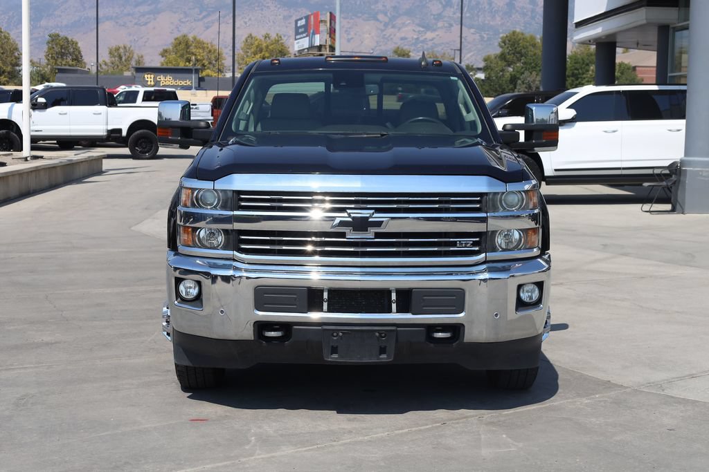 Used 2015 Chevrolet Silverado 3500 LTZ AWD/4WD image 9
