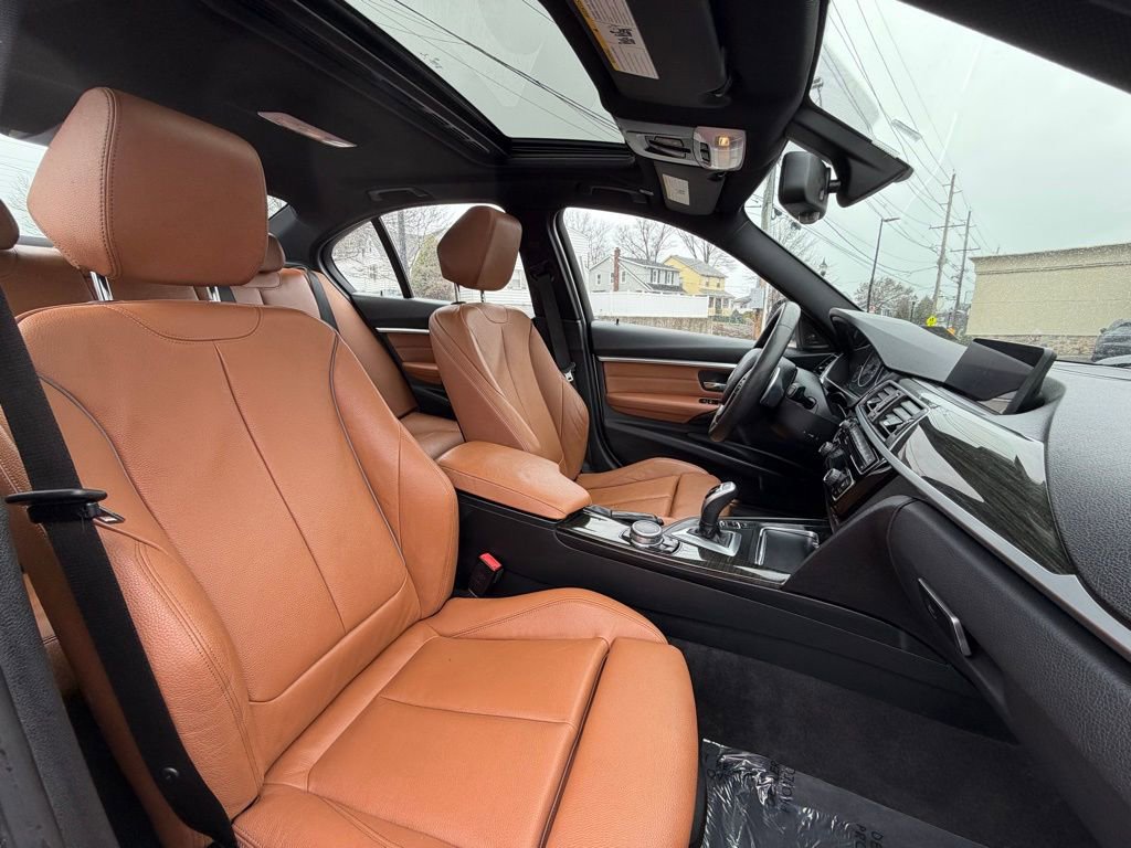 Used 2017 BMW 340i xDrive Sedan AWD/4WD image 13