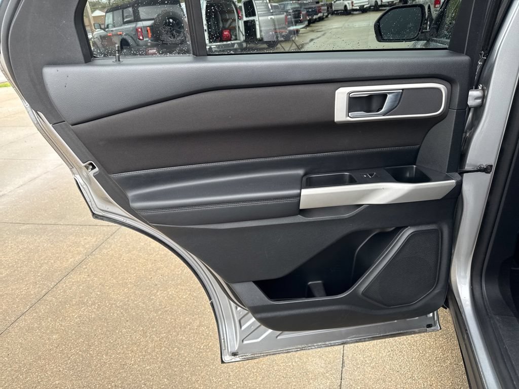 Used 2020 Ford Explorer XLT w/ Comfort Package AWD/4WD image 43