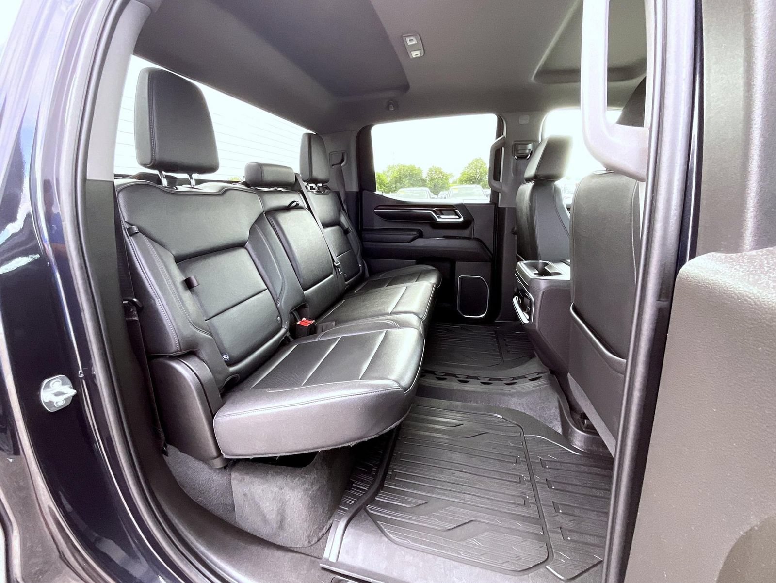 Certified 2023 GMC Sierra 1500 SLT w/ SLT Premium Package AWD/4WD image 18