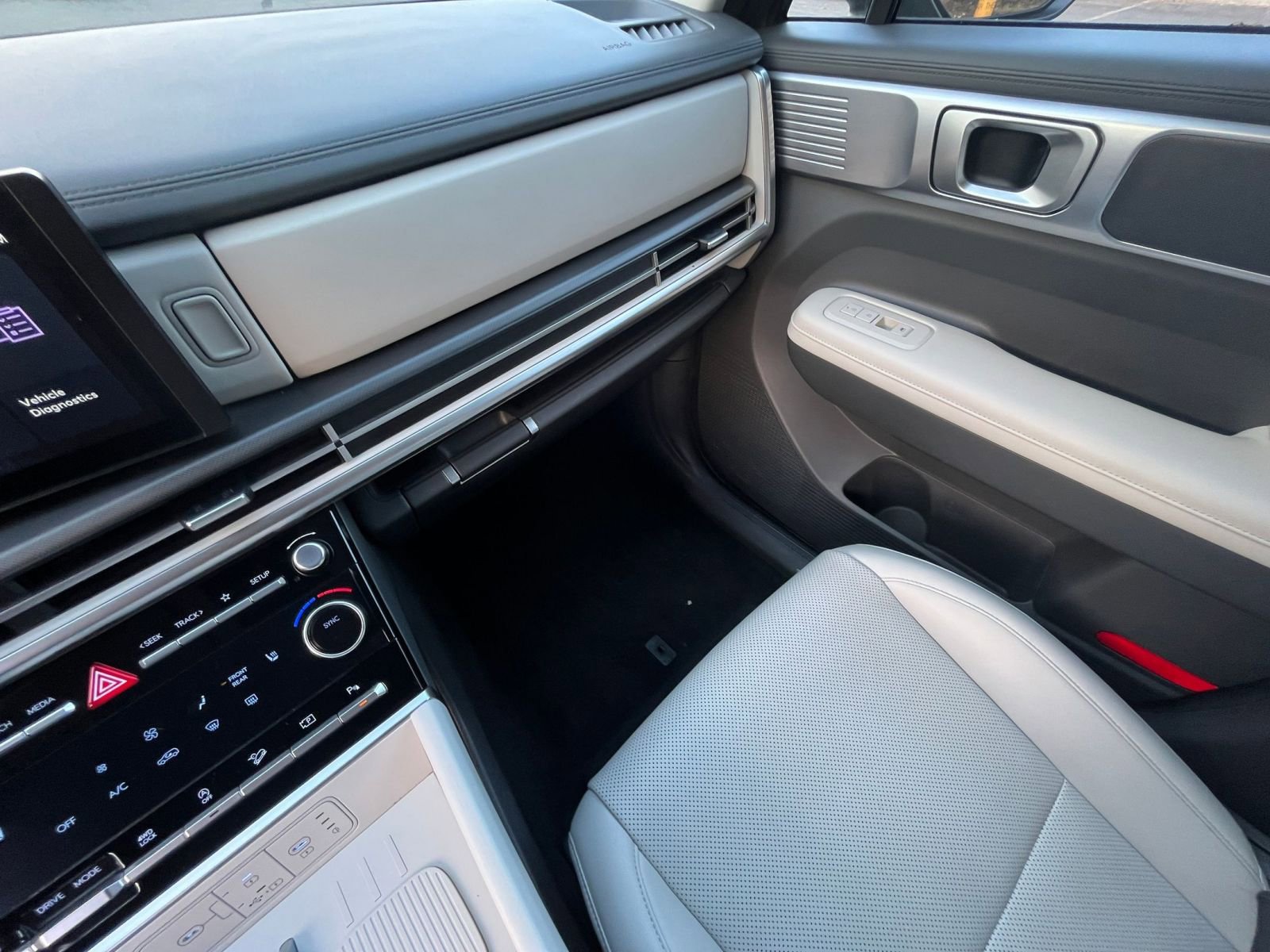 Used 2025 Hyundai Santa Fe SEL image 36