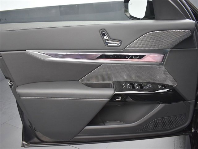 New 2024 BMW 760i xDrive w/ Executive Package image 6