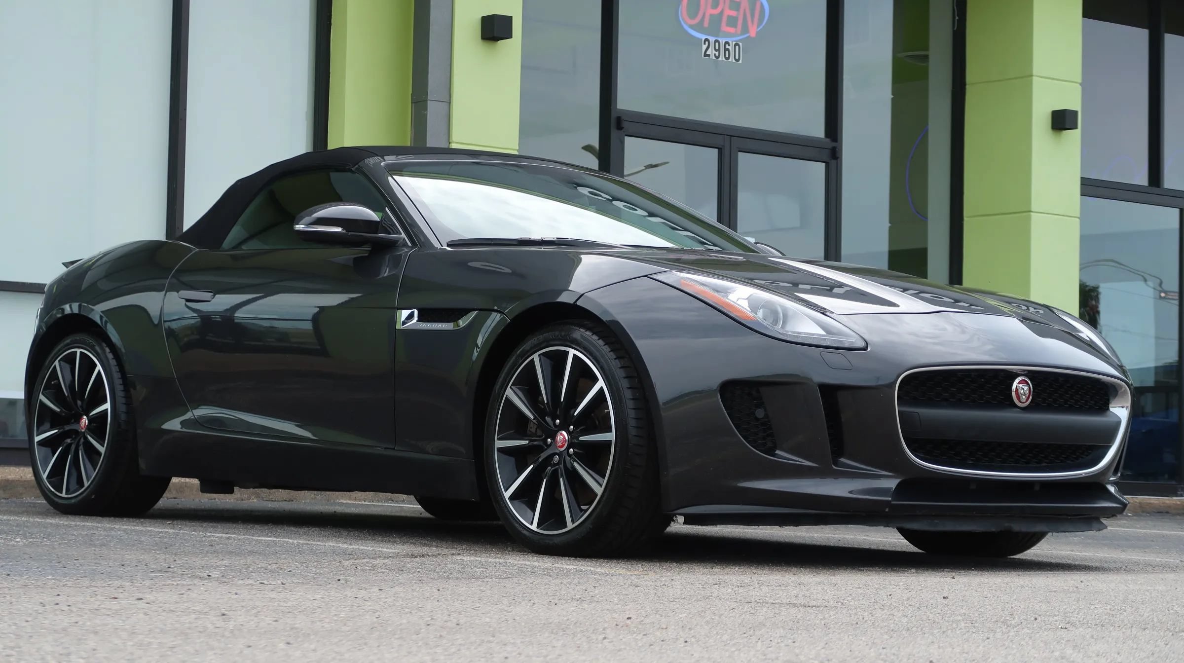 Used 2016 Jaguar F-TYPE Convertible RWD image 6