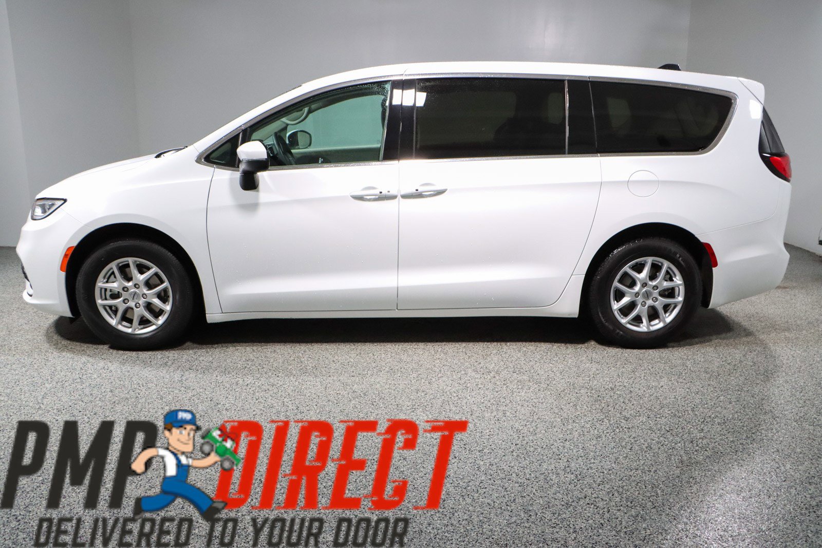 Used 2023 Chrysler Pacifica Touring-L image 10