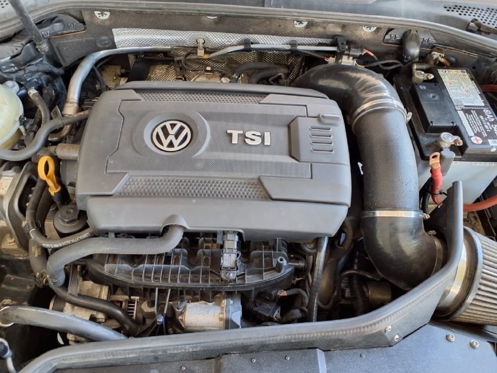 Used 2017 Volkswagen GTI SE FWD image 36
