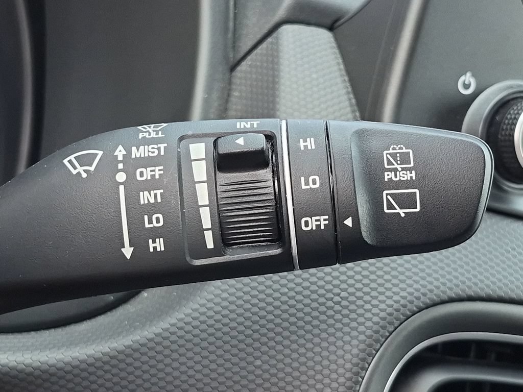 Certified 2022 Hyundai Kona SEL AWD/4WD image 19