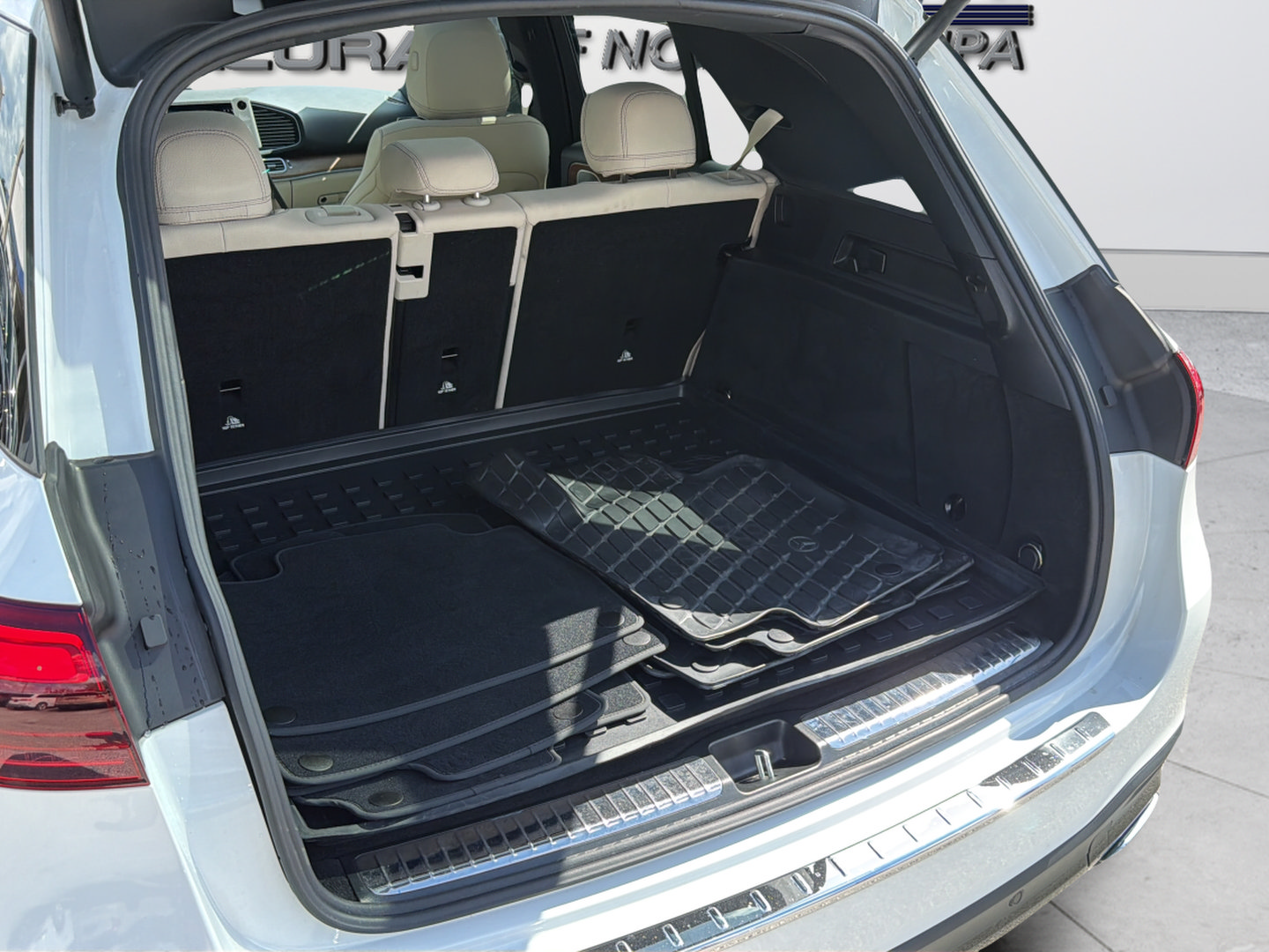 Used 2025 Mercedes-Benz GLE 450 4MATIC image 37