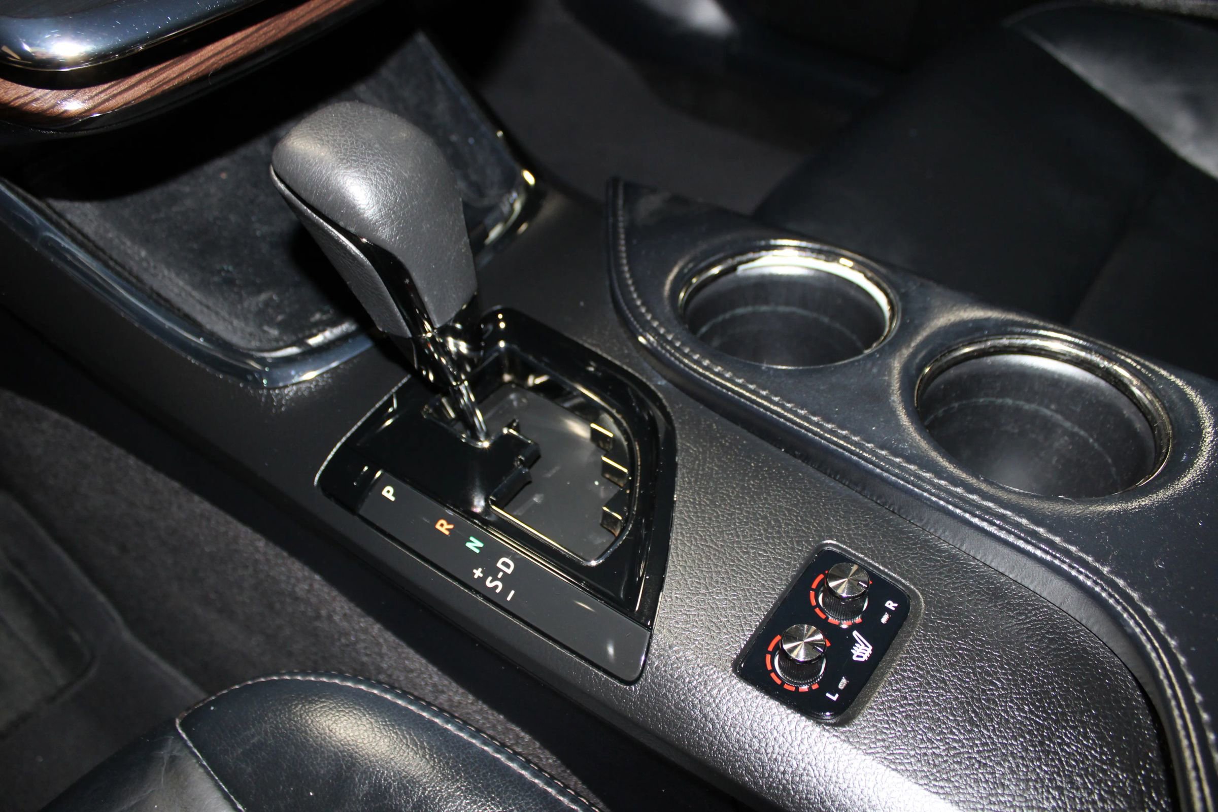 Used 2013 Toyota Avalon XLE FWD image 20