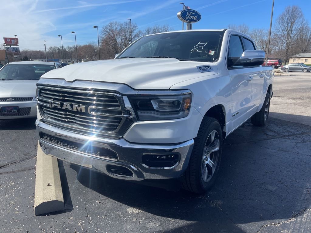 Used 2023 RAM 1500 Laramie AWD/4WD image 2