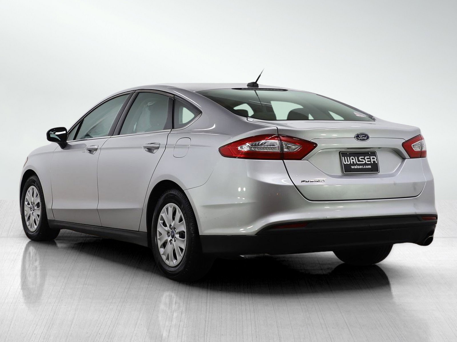 Used 2013 Ford Fusion S image 3